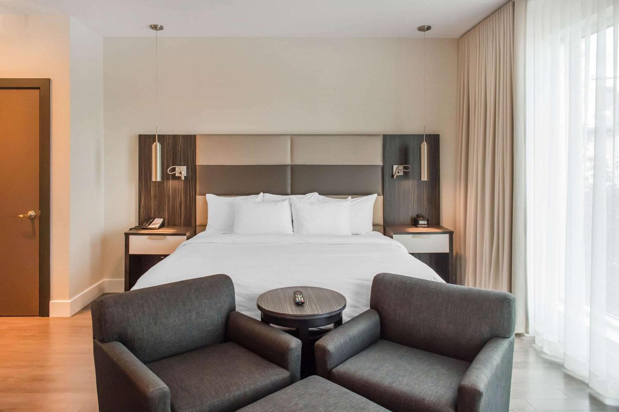 Les Suites Victoria, Ascend Hotel Collection Gatineau Ngoại thất bức ảnh